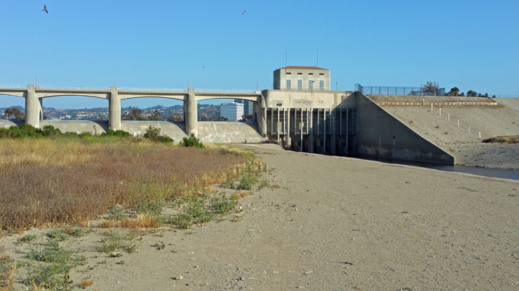 riding our bikes to the sepulveda dam