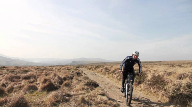 desert bicycle rider a rider enjoys the biking benefits of solitude pedaling alone in the desert